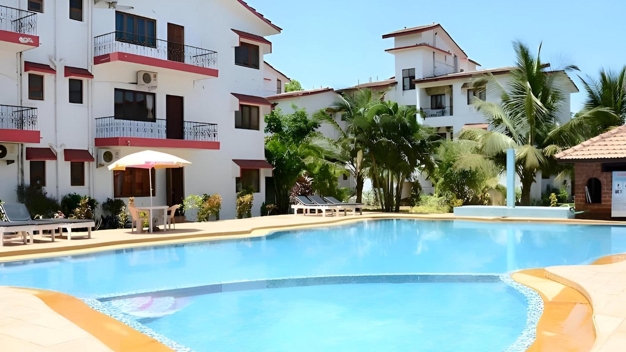 Ronne'S Little Baga Service Apartments Buitenkant foto