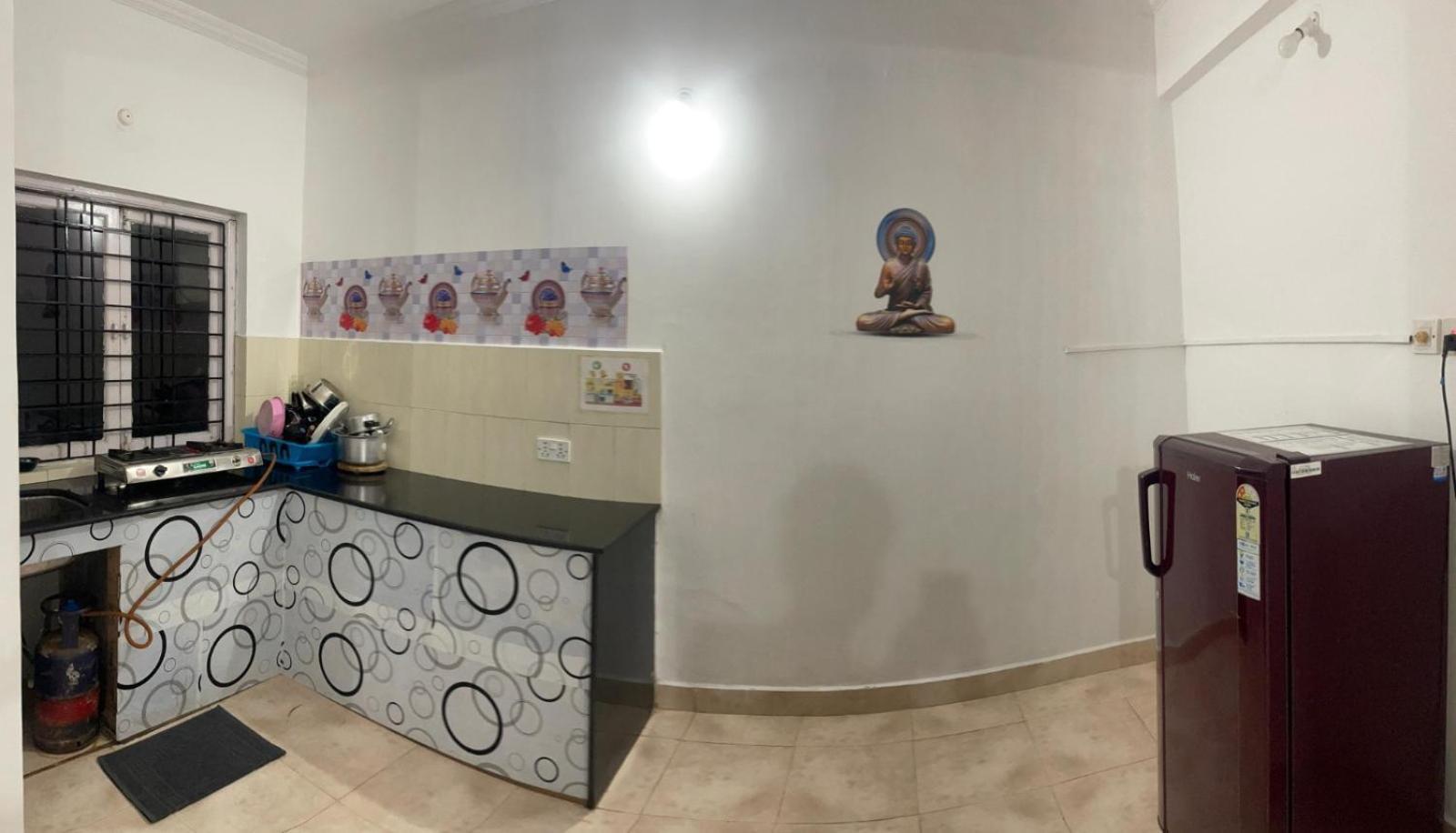 Ronne'S Little Baga Service Apartments Buitenkant foto