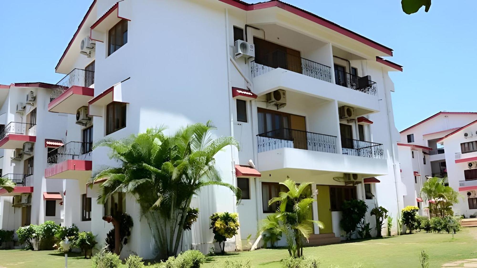 Ronne'S Little Baga Service Apartments Buitenkant foto